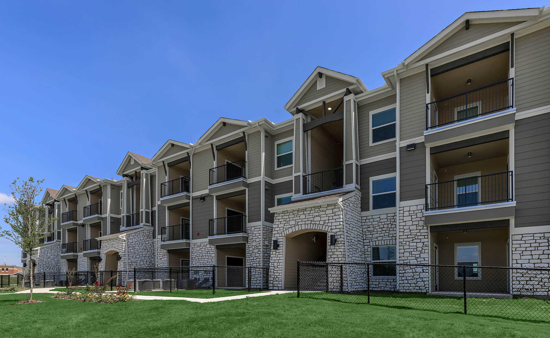 Vantage at Helotes Apartments for Rent in San Antonio, TX